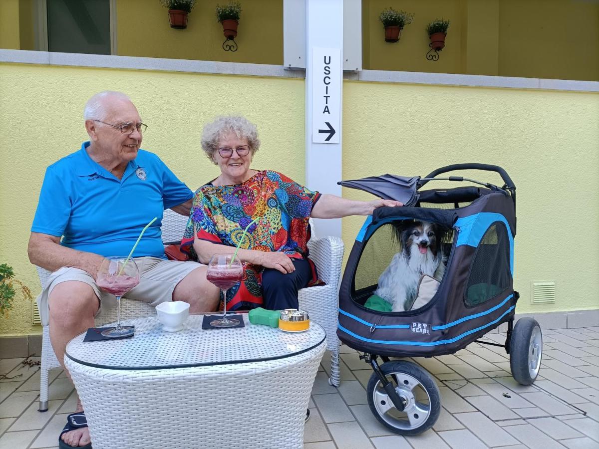 Hotel Ai Pini Grado Bagian luar foto