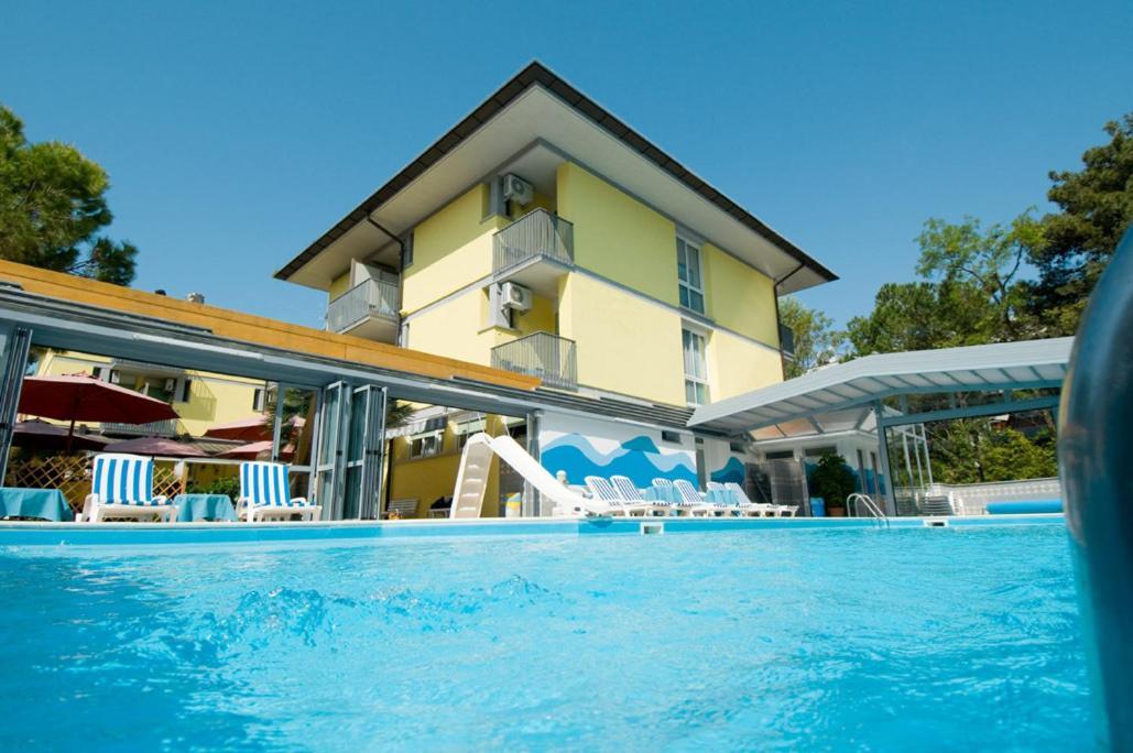 Hotel Ai Pini Grado Bagian luar foto