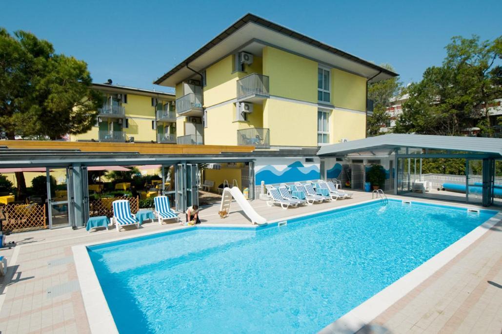 Hotel Ai Pini Grado Bagian luar foto
