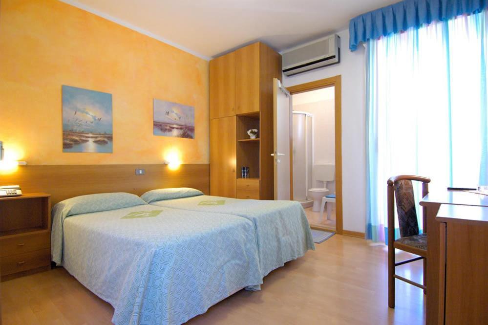 Hotel Ai Pini Grado Bagian luar foto